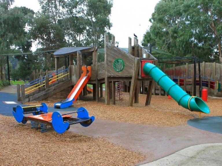 Hays Paddock | Playground Finder